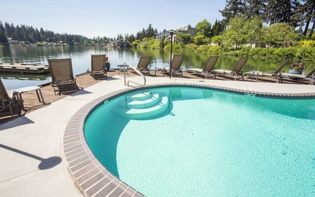 Lakeshore Inn