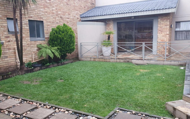 THE SPARE BEDROOM Unit 1