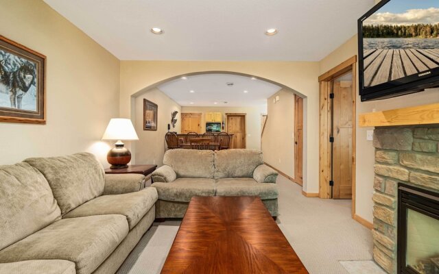 Gull Lake All-season Getaway w/ Private Deck