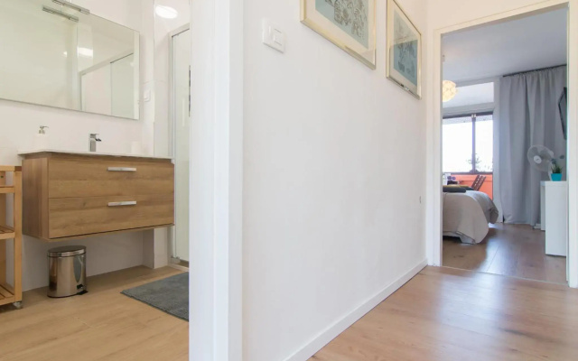 Harbour-Apartment with sea view and parking spot