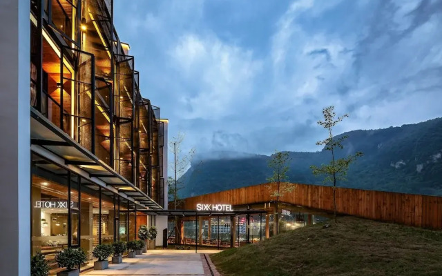 Zhangjiajie SIXX Hotel