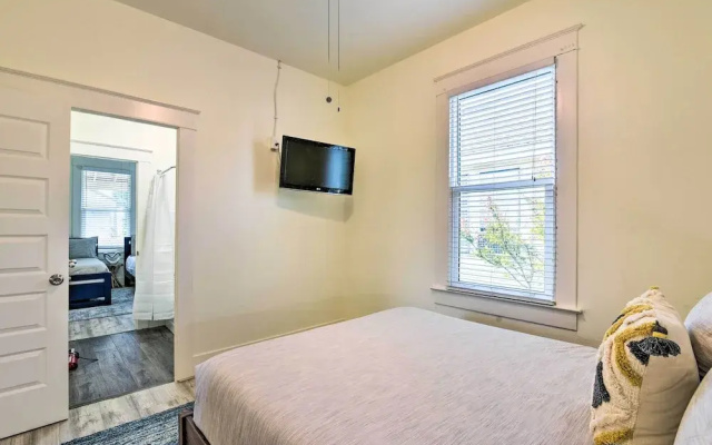 1/2 Mi to Beach & Seawall: Galveston Getaway!