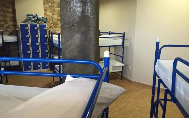Albergue Santo Tomás de Canterbury - Hostel