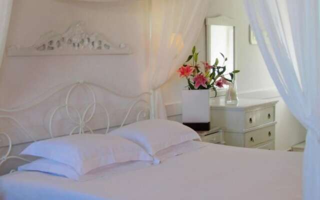 Porto Scoutari Romantic Hotel