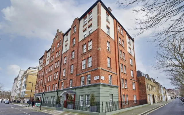 Regent's Park Secrets by Underthedoormat