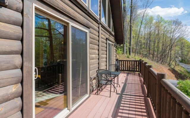 Lakey Gap Lodge - 4 Br Cabin