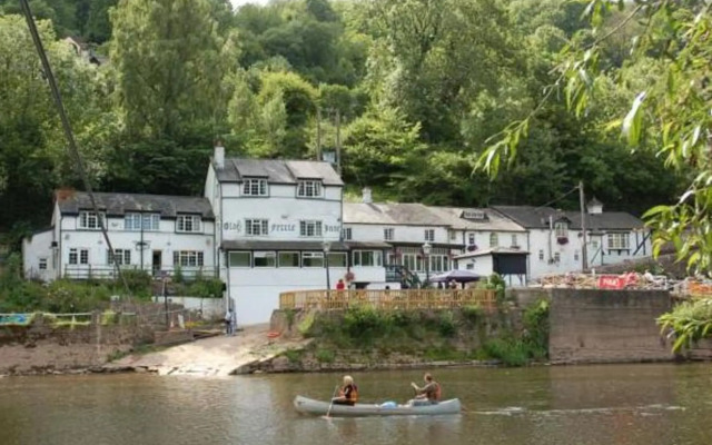 Ye Old Ferrie Inn