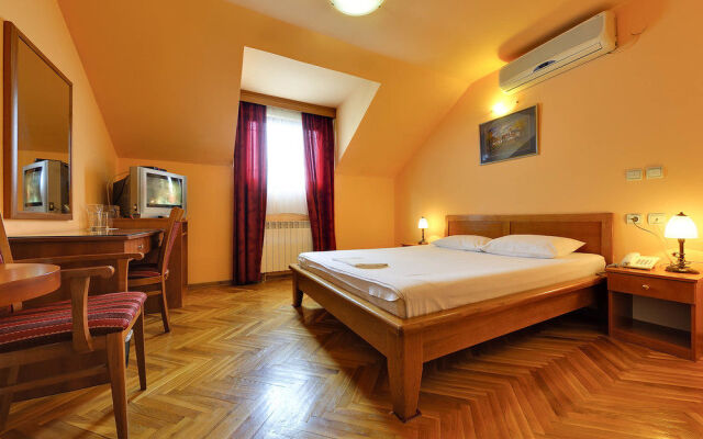 Hotel Sucevic Garni