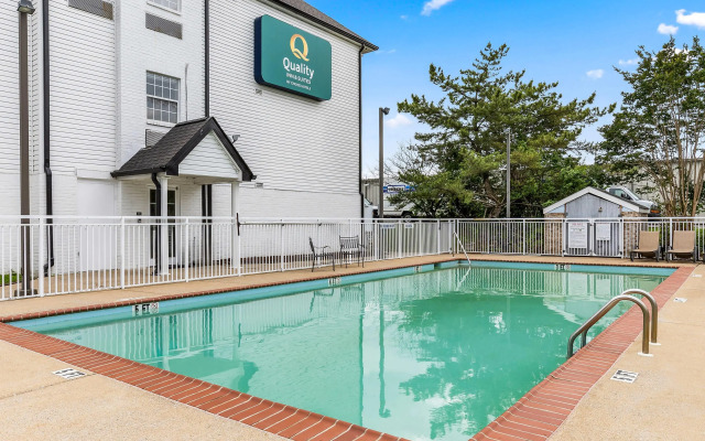 Quality Inn & Suites