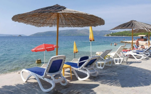 Beautiful Apartment in Seget Donji With 1 Bedrooms and Wifi