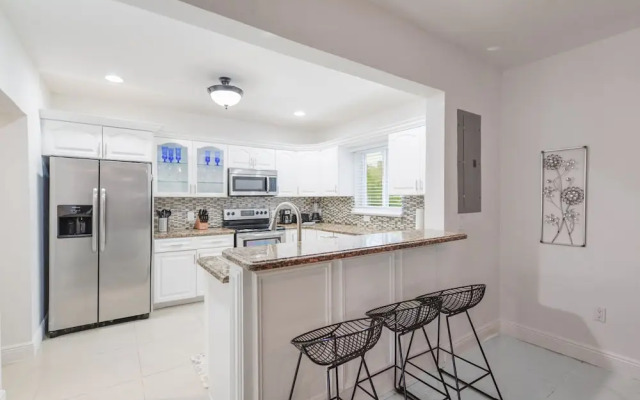 Peaceful Comfort: Comfortable Miami Home