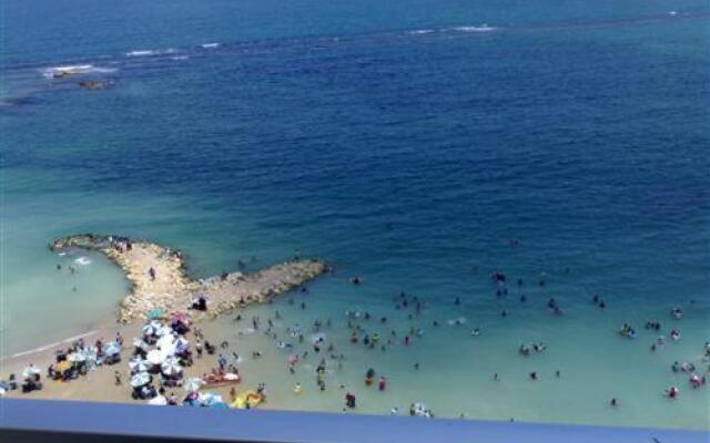 City Square Apartment - Gate 2 - Amazing Sea View