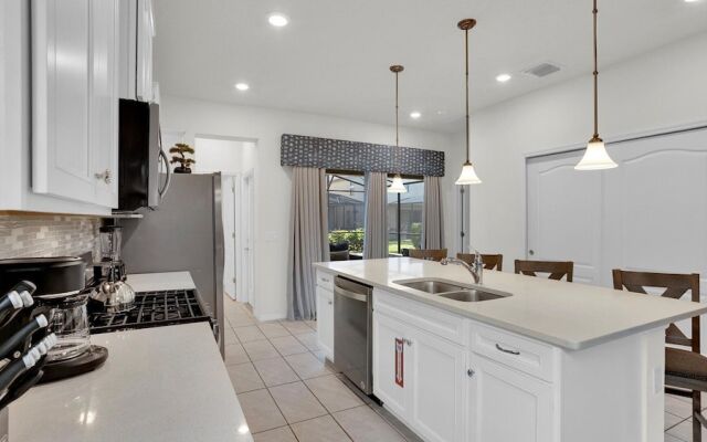 5448 Misty oak Circle