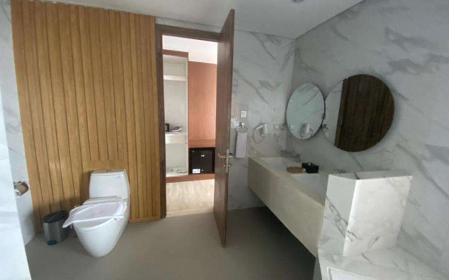 Raja Hotel Kuta Mandalika