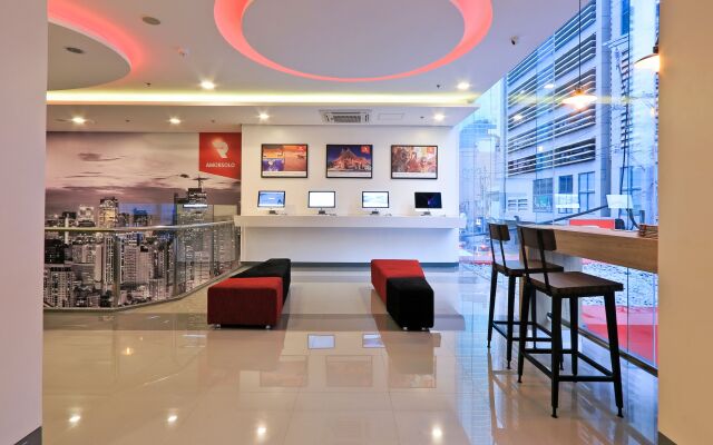 Red Planet Makati Amorsolo