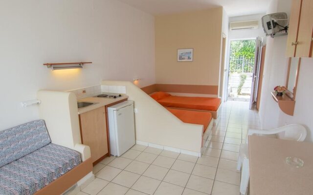 Asteraki Aparthotel