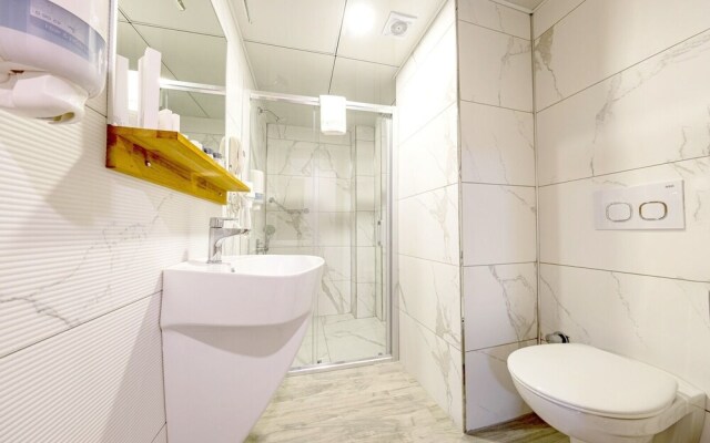 Madeen City Hotel