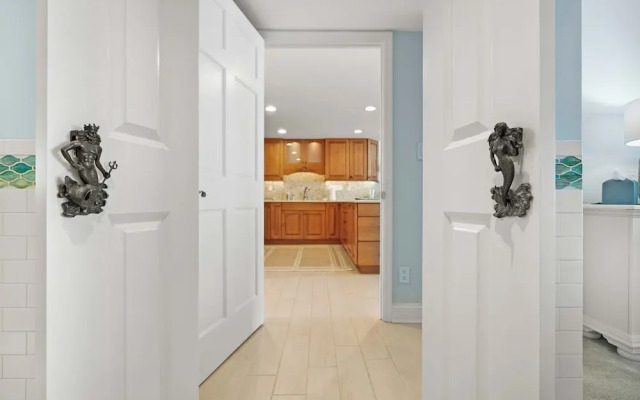 Vast Oceanfront Views Pool Patio Tennis