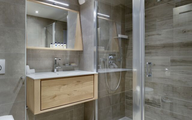 Le C Residence Apartments T3 Cabin A05