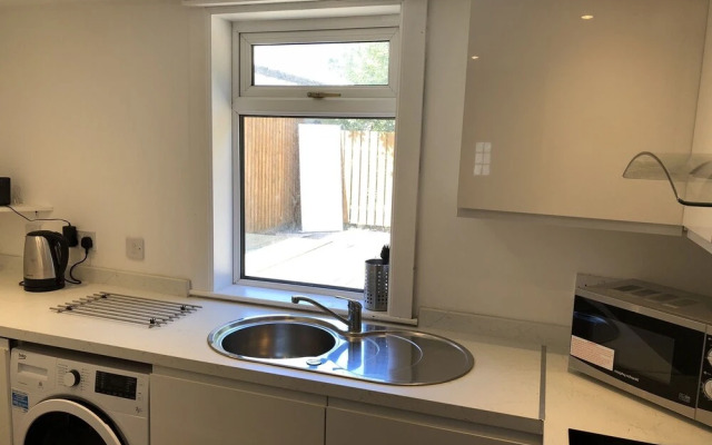 Glasgow Airport Holiday Home