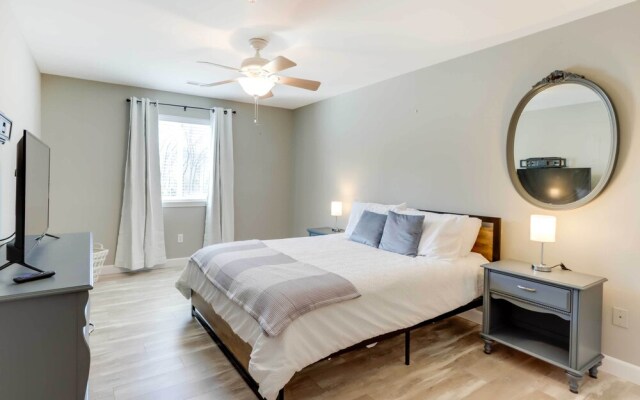 Lakefront Ozark Condo w/ Spacious Balcony!