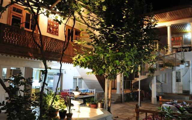 Hotel DILSHODA