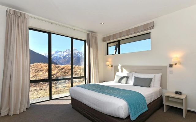 Aoraki Court Motel – Guest Rooms – Mount Cook