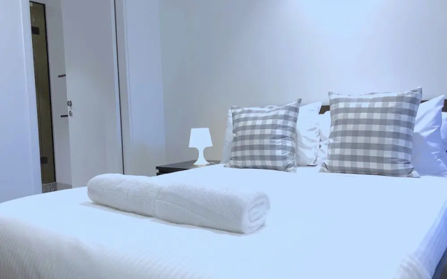 Pride Fawkner Apartments