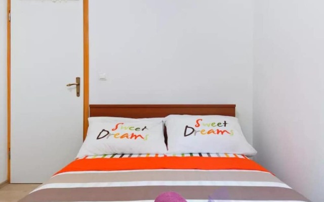 Ana - Central With Garden - A1