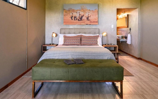Kifaru Luxury Lodge & Bush Camp