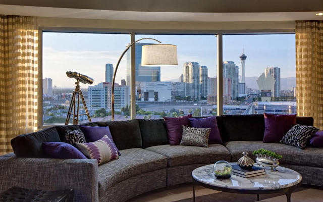 Renaissance Las Vegas Hotel