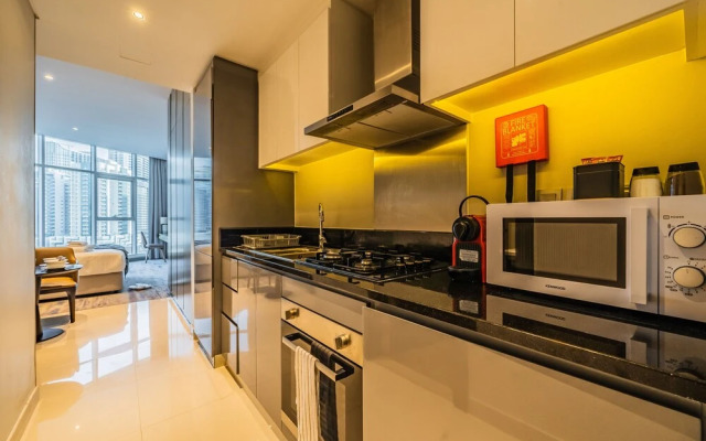 Monty - Eloquent Cozy Studio with Incredible Canal Views