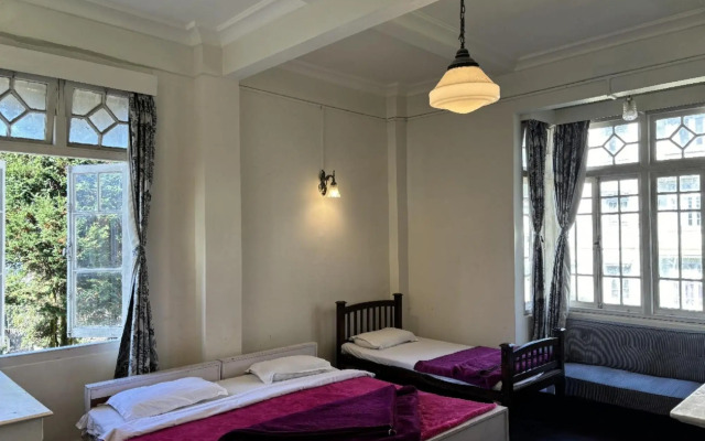 Pineridge Hotel