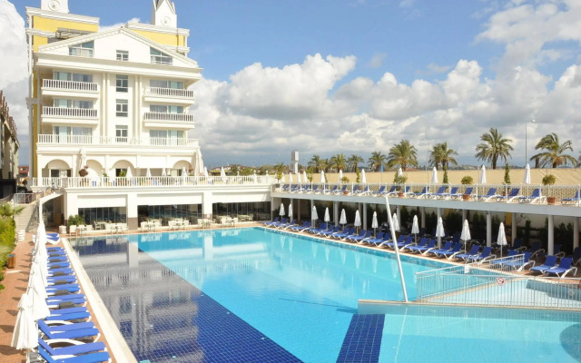 Dream World Resort Hotel