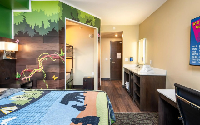 Country Cascades Waterpark Resort