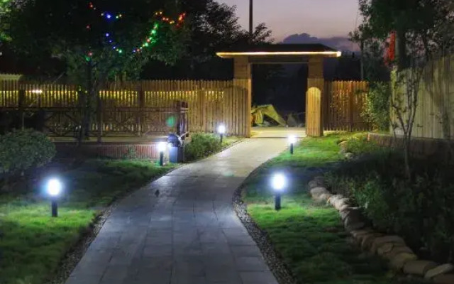 Weiduo Bieyuan Hostel