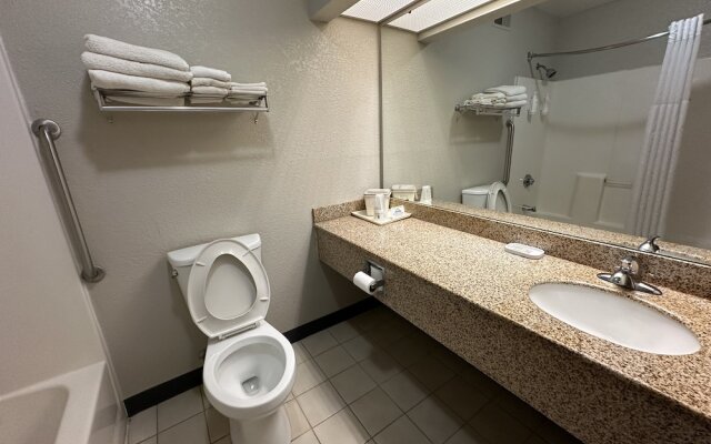 Days Inn & Suites by Wyndham Casey