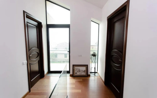 Stunning Villa Private Pool Near Yerevan Centre