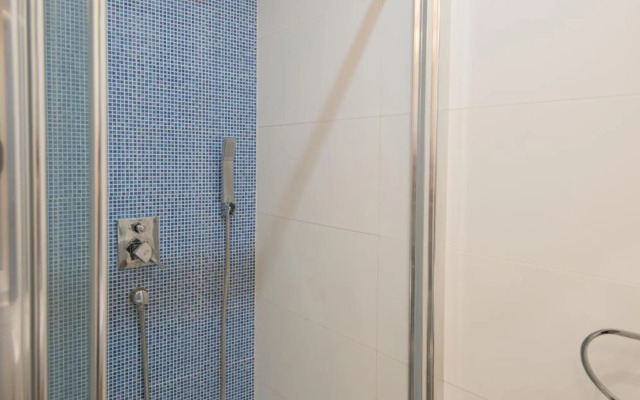 Valletta most central studio apartment 16th-Century building