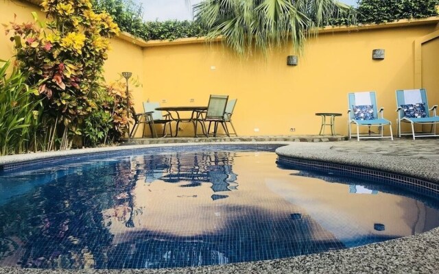 Casa Suenos: Iconic 4BR Home with Private Pool by RedAwning