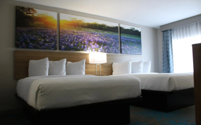 Days Inn by Wyndham Waco University Area