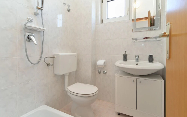 Apartments Emil 596