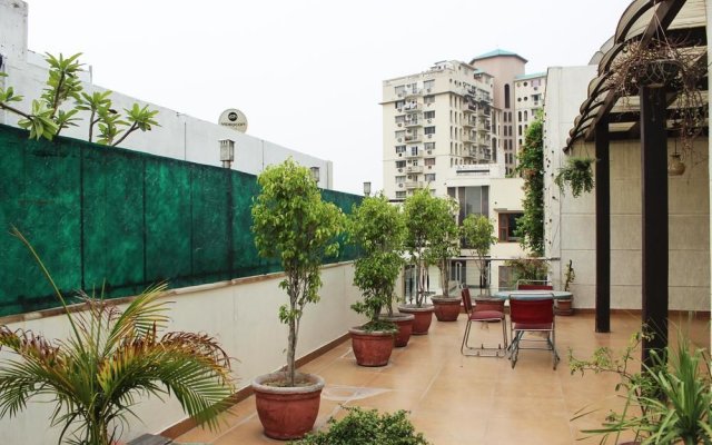 Oyo Premium Galleria Market Dlf 4