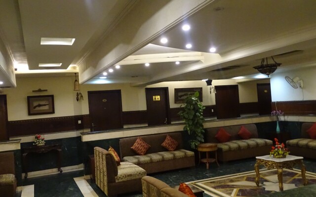 Hotel Diplomat Residency