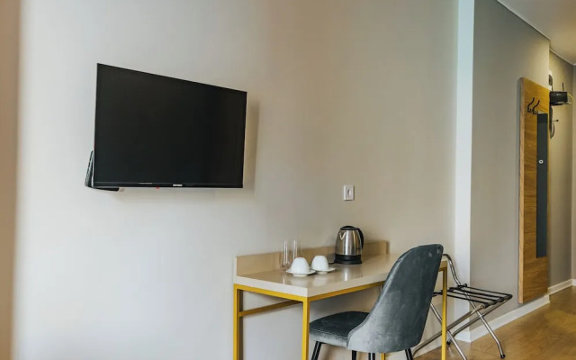 Komunna Luxe