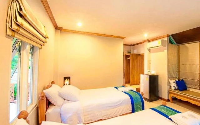 Baan Nam Pen Resort