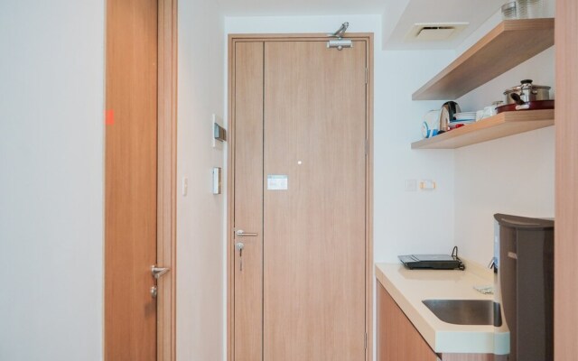 Fabulous Studio Apartment at Tree Park City Cikokol