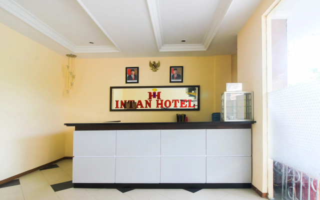 Hotel Intan by OYO