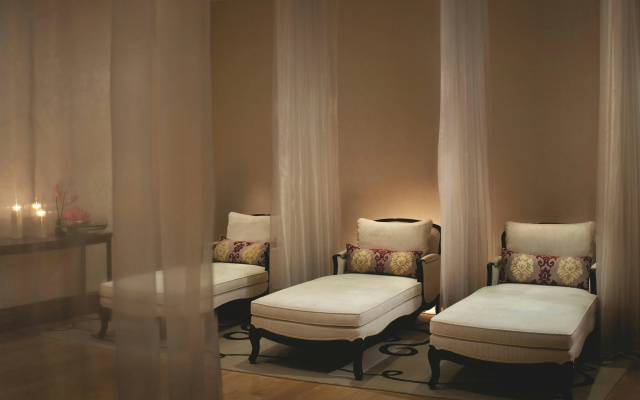The Ritz-Carlton, Guangzhou - Image 3