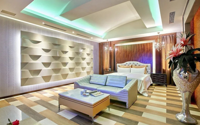 Gold Motel